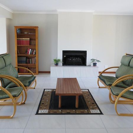 Cape Oasis Guesthouse Bloubergstrand Ngoại thất bức ảnh
