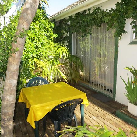 Cape Oasis Guesthouse Bloubergstrand Ngoại thất bức ảnh